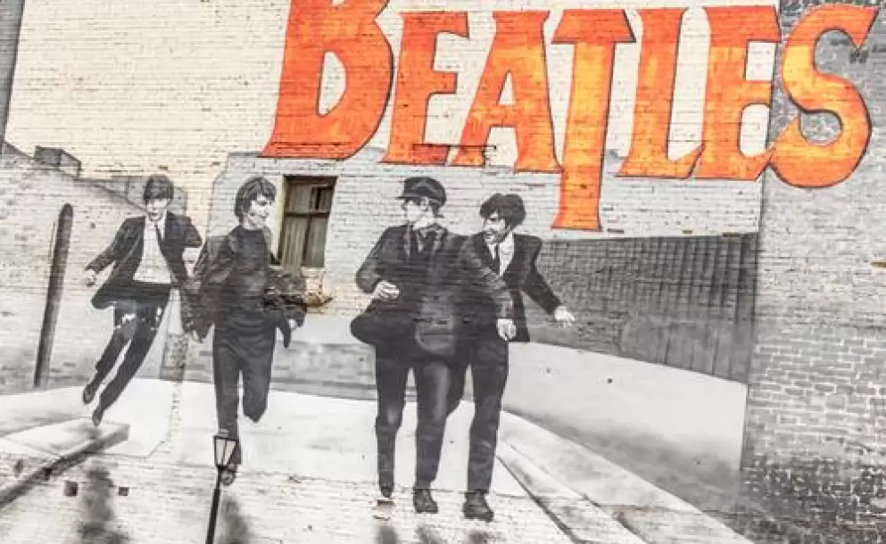 'Now and then' de Los Beatles enfila a ser número uno de ventas en Reino Unido