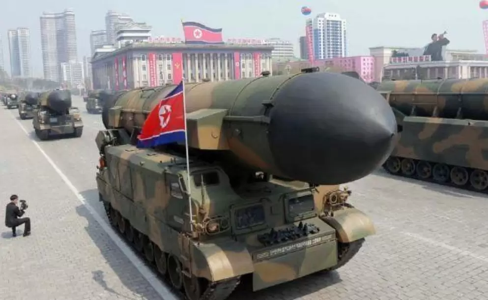 Corea del Norte dispara 60 obuses cerca de isla surcoreana