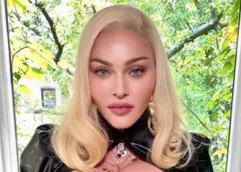 Madonna multa a sus empleados por retrasos