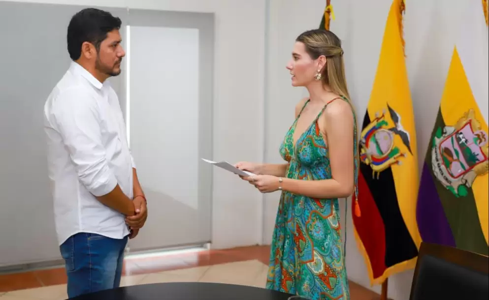 Ministerio de Ambiente propone prohibir todo tipo de pirotecnia en Galápagos