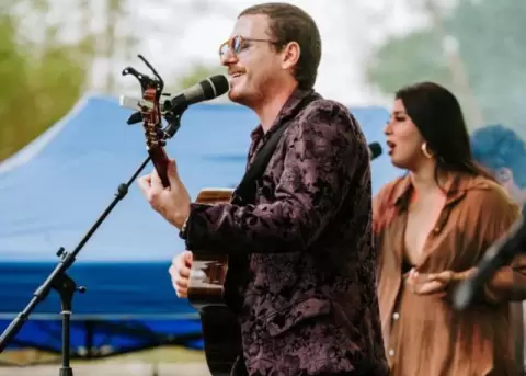 Muere el cantante Diego Gallardo durante los disturbios en Ecuador