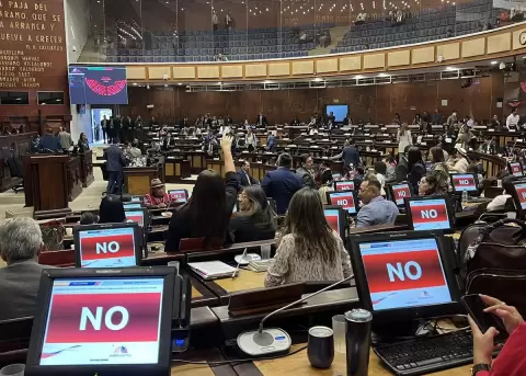 La oposicin busca deslindarse de responsabilidad poltica en el aumento del IVA al 15%, afirma analista
