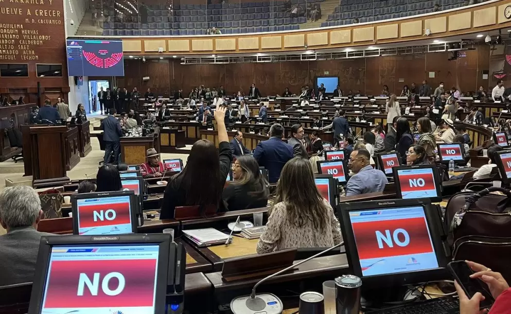La oposicin busca deslindarse de responsabilidad poltica en el aumento del IVA al 15%, afirma analista