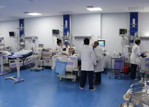 Profesionales de la salud advierten falta de medicamentos, cirugas y citas represadas en hospitales de la red pblica