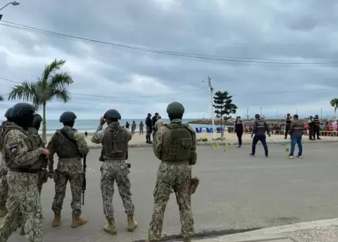 Detienen a supuestos implicados en asesinatos ocurridos en playa de Jaramij