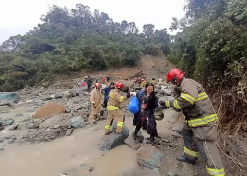 Va Cuenca - Molleturo estara habilitada el 8 de mayo, tras los deslaves registrados por las lluvias