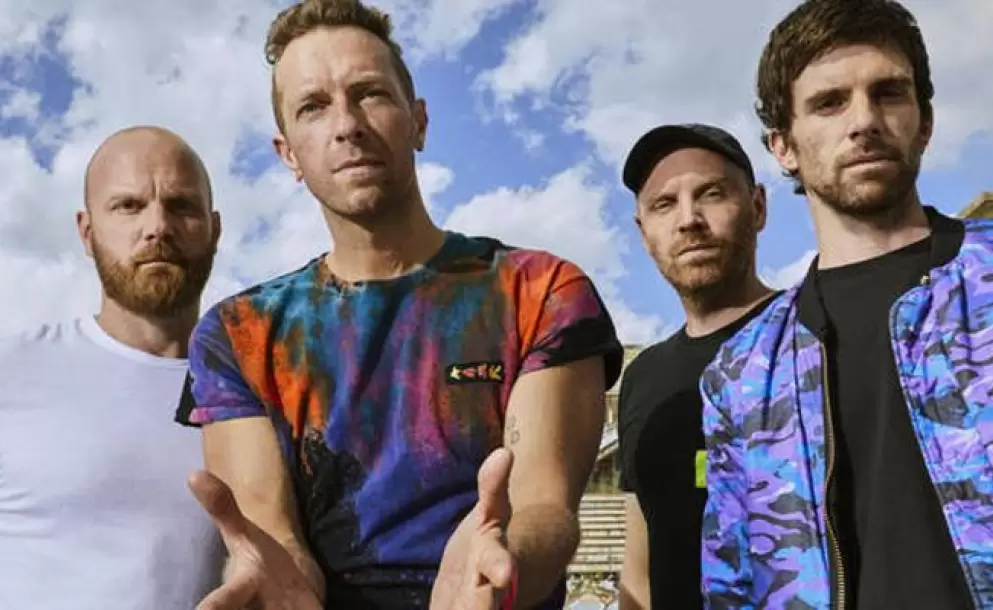 Coldplay estrenará álbum fabricado con botellas de plástico recicladas