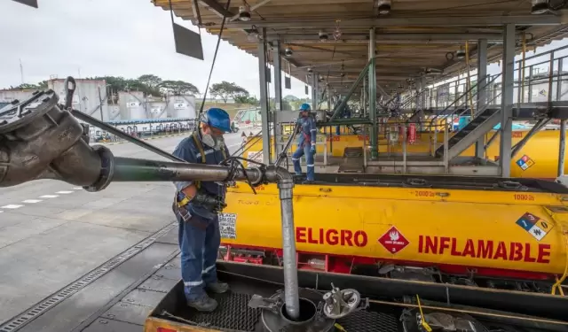 Imagen referencial de la distribuci�n de combustible en el pa�s.