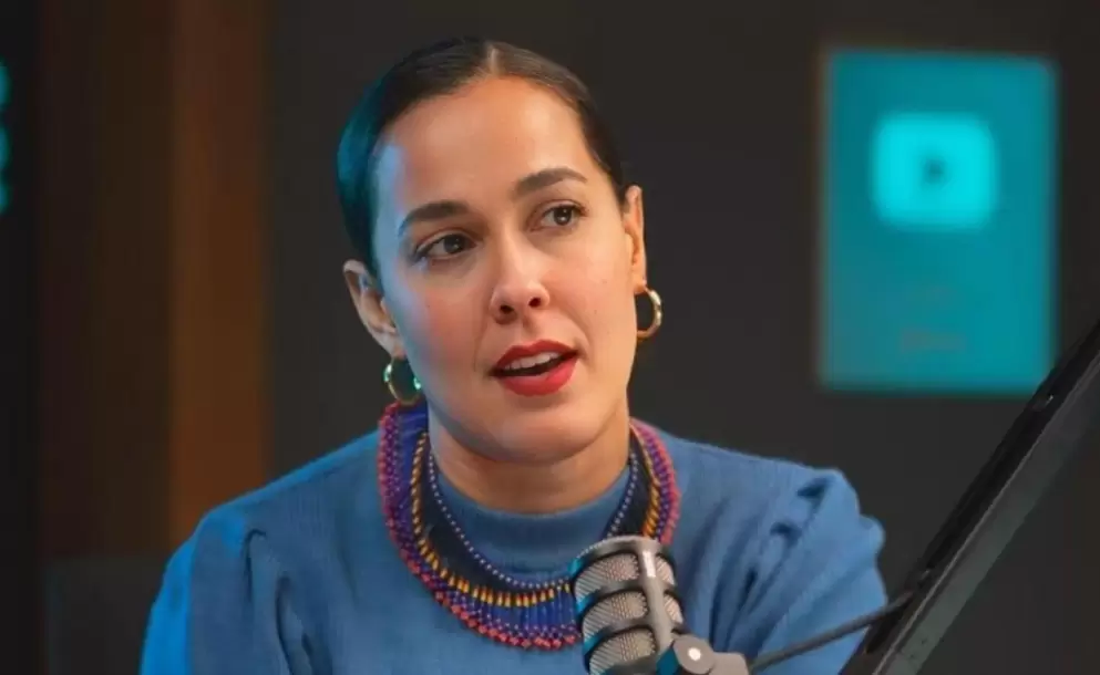 Alondra Santiago abandon Ecuador; su defensa present una accin de proteccin con medida cautelar para frenar su deportacin