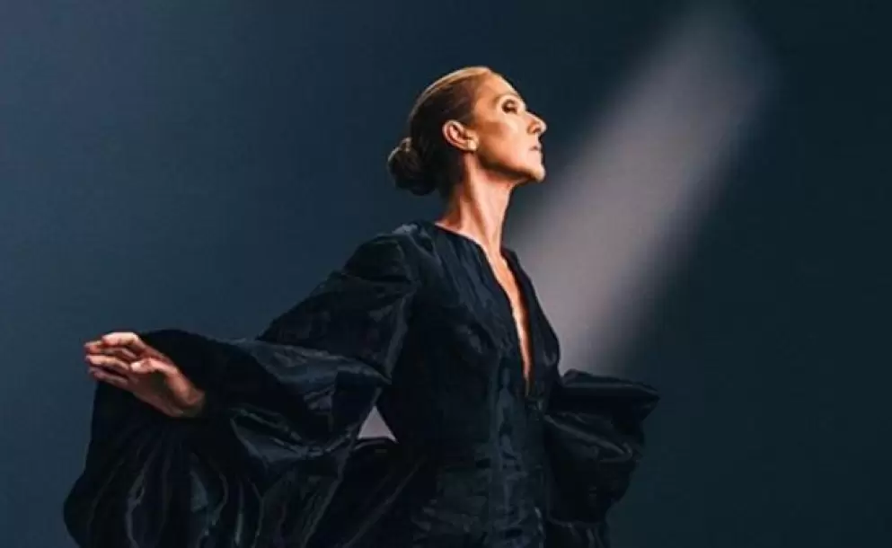 Céline Dion revela que al cantar siente como si estuviera siendo estrangulada debido a la enfermedad neurológica que padece