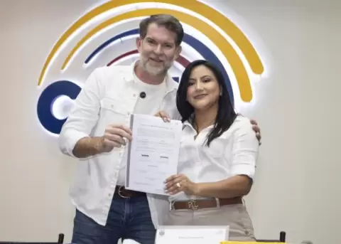 Francesco Tabacchi acept formalmente su precandidatura presidencial en el CNE