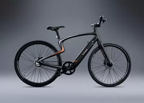 Rutas optimizadas y notificaciones de seguridad, entre las funciones de la nueva bicicleta con IA incorporada