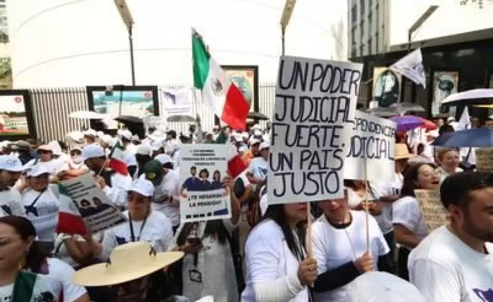 Funcionarios del Poder Judicial en México protagonizan un paro indefinido, tras controversiales reformas del Gobierno