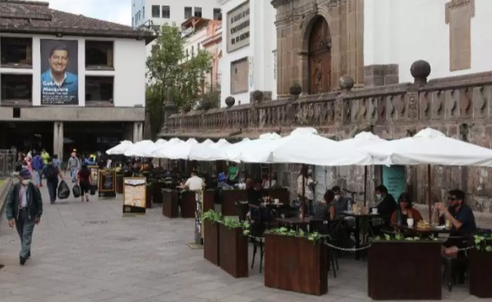 Gobierno decreta toque de queda focalizado; sector restaurantero anticipa impactos negativos por apagones