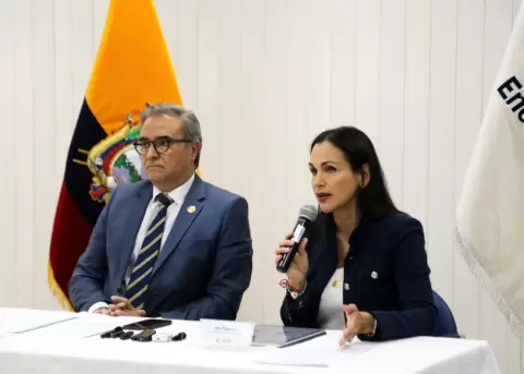 Gobierno anuncia niveles "crticos" en el embalse de Mazar, y no fija fecha para el fin de los apagones