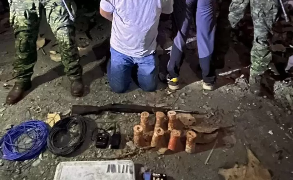 Capturan a alias 'La Foca', quien es pariente de cabecillas de Los Tiguerones, con armas y explosivos
