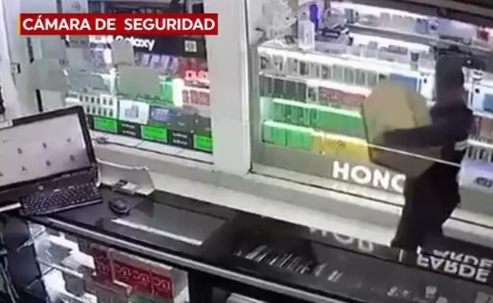 Violento asalto en La Bahía de Guayaquil deja un herido y un detenido