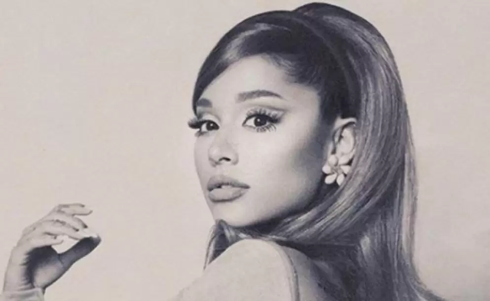 La salud y apariencia de Ariana Grande ha generado preocupación en su novio Ethan Slater