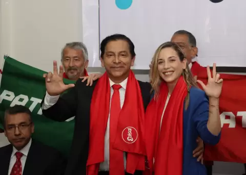 Vincular a la Academia con la poltica y cambiar la Constitucin, propone la presidenciable Andrea Gonzlez