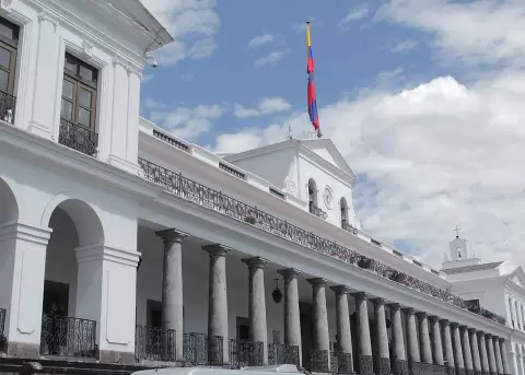 Otra Constitucin no es el camino para el prximo Gobierno; cambios estructurales deberan corregir la ineficacia institucional, coinciden analistas