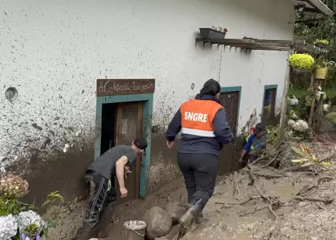 Ms de 47 personas fueron afectadas en la provincia de Azuay debido a las fuertes lluvias