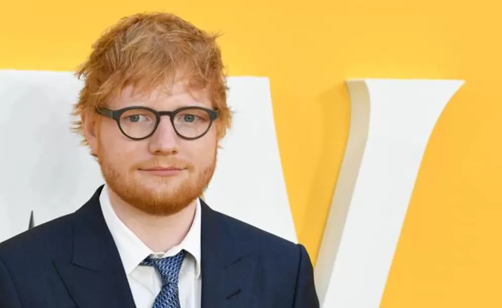 Polica desconect el micrfono a Ed Sheeran durante un concierto en concurrida calle en India