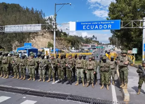 Militarizaci�n de la frontera ecuatoriana con Colombia, previo a la segunda vuelta electoral del 13 de abril del 2025.