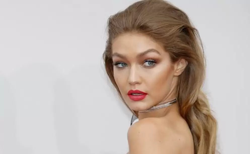 Gigi Hadid revela detalles de su romance con Bradley Cooper