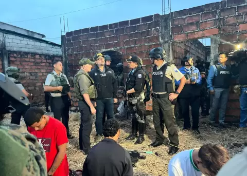 El Bloque de Seguridad realiz allanamientos en el sector El Arbolito, en Durn.
