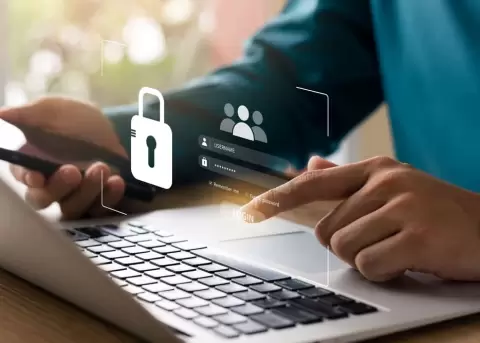 Falla en el Registro Civil habría expuesto datos sensibles de ecuatorianos, alerta organización ciudadana
