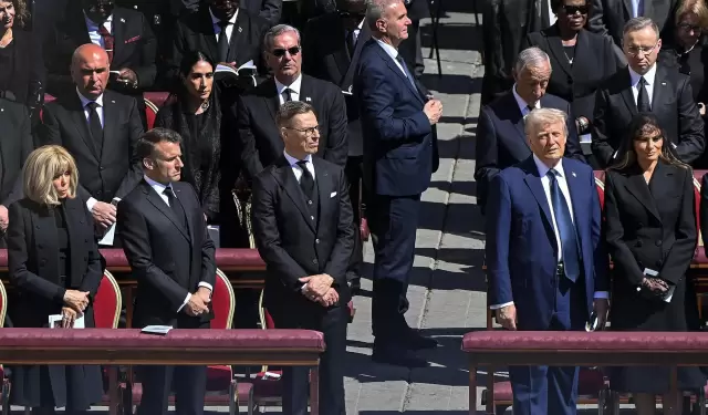 Delegaciones de varios países asistieron al funeral del Papa Francisco.