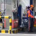 Ivo Rosero: La cada del precio del crudo facilitara la eliminacin del subsidio a la gasolina Extra