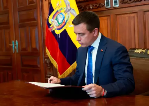El Gobierno estima reducir el trámite de la Constituyente en dos procesos.