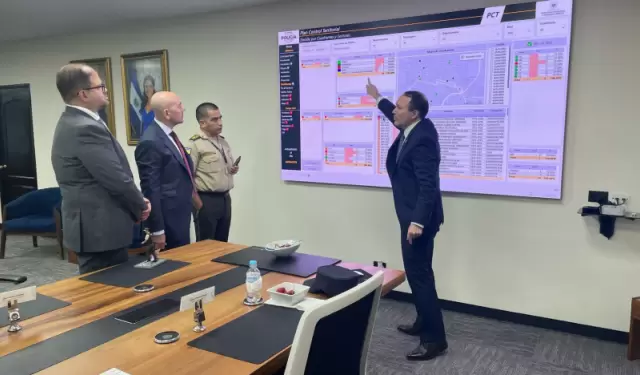 Ministros de Defensa y del Interior cumplen su gira en El Salvador.