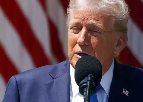 Trump amenaza con sanciones a los países que compren petróleo de Irán