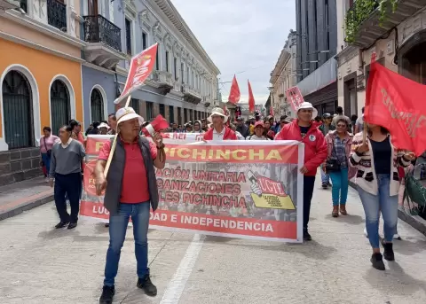 Cientos de trabajadores marcharon en este 1 de mayo.