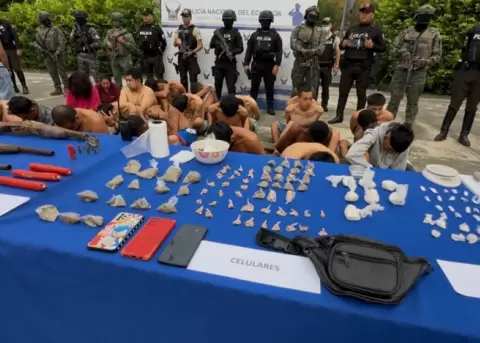 La Policía Nacional presentó los resultados del operativo 'Apolo 15', que intervino 130 zonas en Guayaquil y Durán.