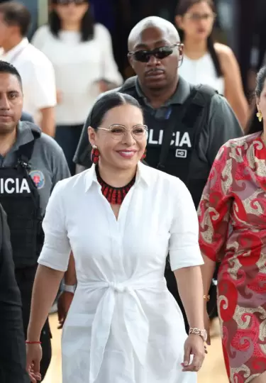 Diana Atamaint, presidenta del CNE.