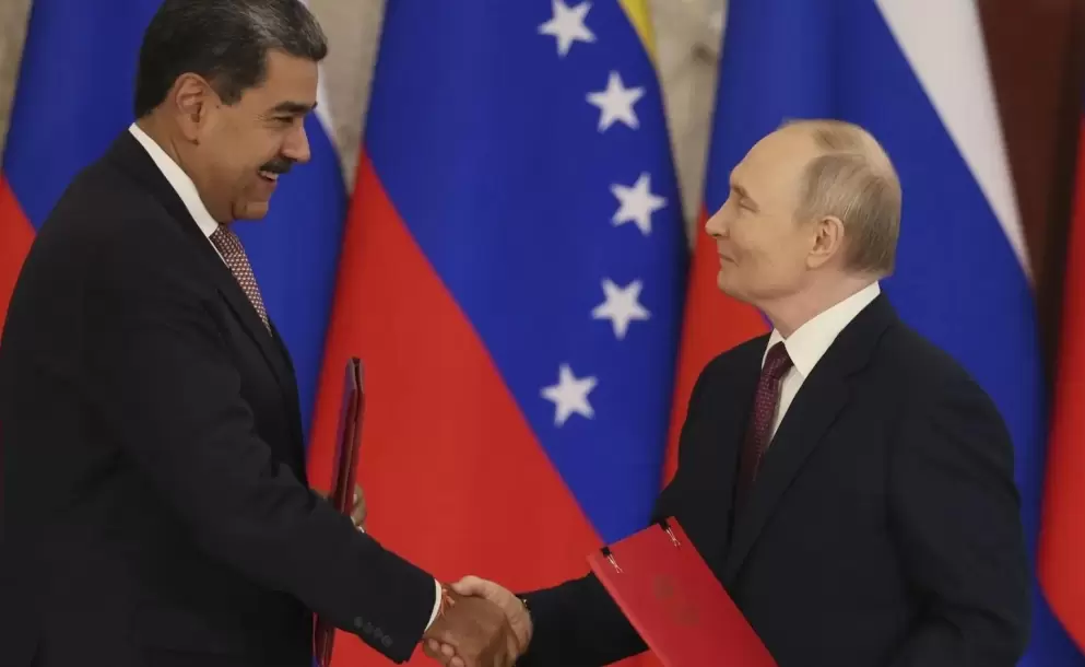 Putin y Maduro firman en el Kremlin un Acuerdo de Asociacin Estratgica y Cooperacin