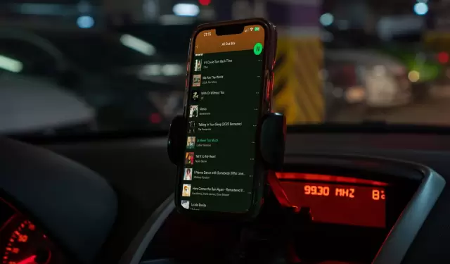 Spotify retrasa su sonido HiFi, pero ofrece nuevas funciones.