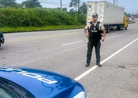 Desde el lunes 12 de mayo de 2025, la Policía Nacional asumirá el control de 30 tramos viales en 12 provincias del país, en reemplazo de la Comisión d