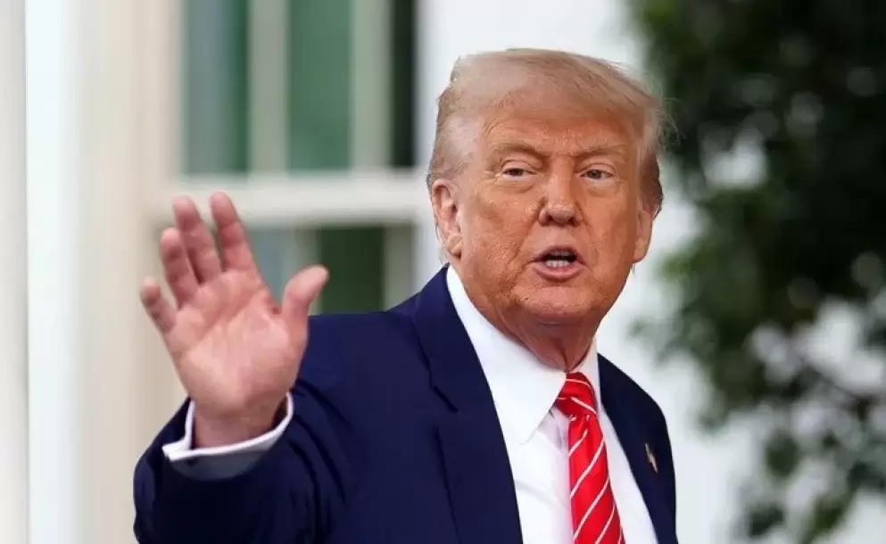 Trump insta al Supremo a revocar el estatus legal de cientos de inmigrantes en EE.UU.