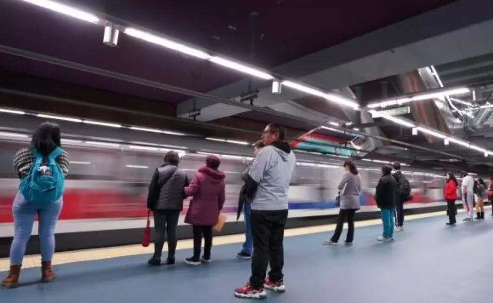 CAF atribuye fallos en puertas del Metro de Quito al mal uso por parte de los usuarios