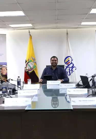 El Pleno del Consejo de Participacin Ciudadana y Control Social (CPCCS) aprob por unanimidad,el nuevo Reglamento de Comisin