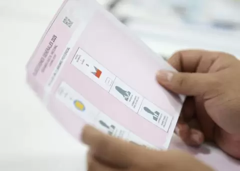 En el balotaje, los votantes ejercían su derecho en una sola papeleta.