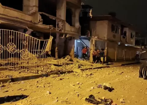 Cuatro viviendas sufrieron afectaciones por una explosión en Santa Rosa.