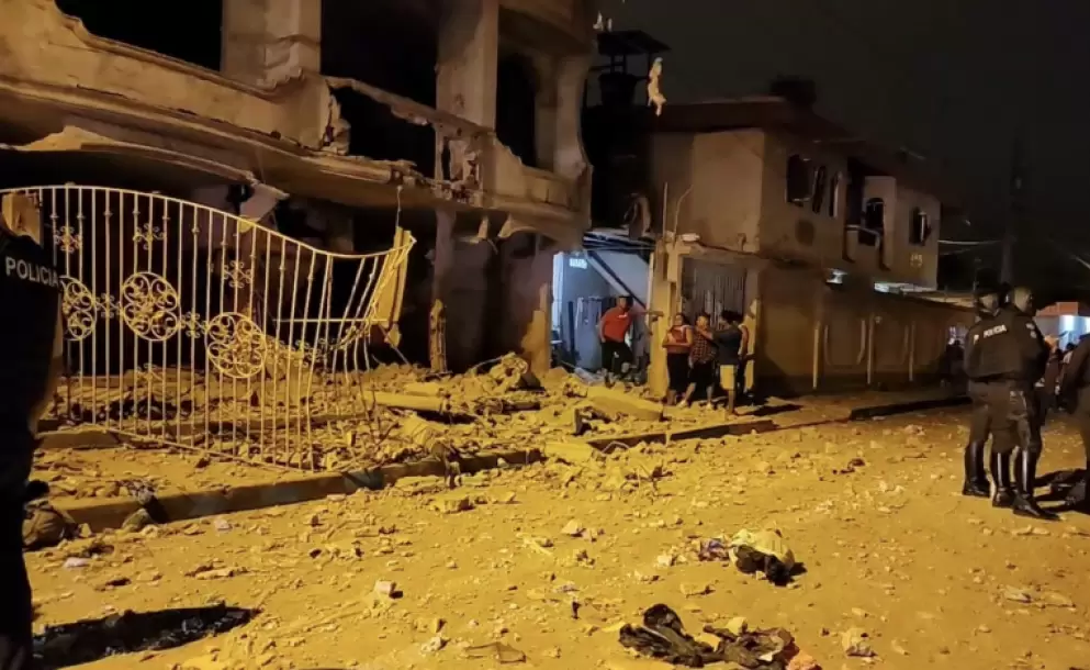 Una explosin deja dos heridos y cuatro casas con daos en Santa Rosa