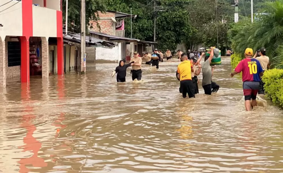 Zamora bajo el agua: Familias fueron evacuadas tras inundaciones en Nambija Bajo