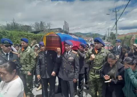 Militares despiden a los 11 soldados asesinados en Alto Punino.