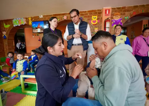 Ante la contingencia sanitaria, MIES contina el proceso de vacunacin a usuarios de los servicios de desarrollo infantil